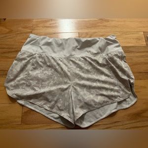 Women’s Athleta Running Free Printed Shorts 3.5”